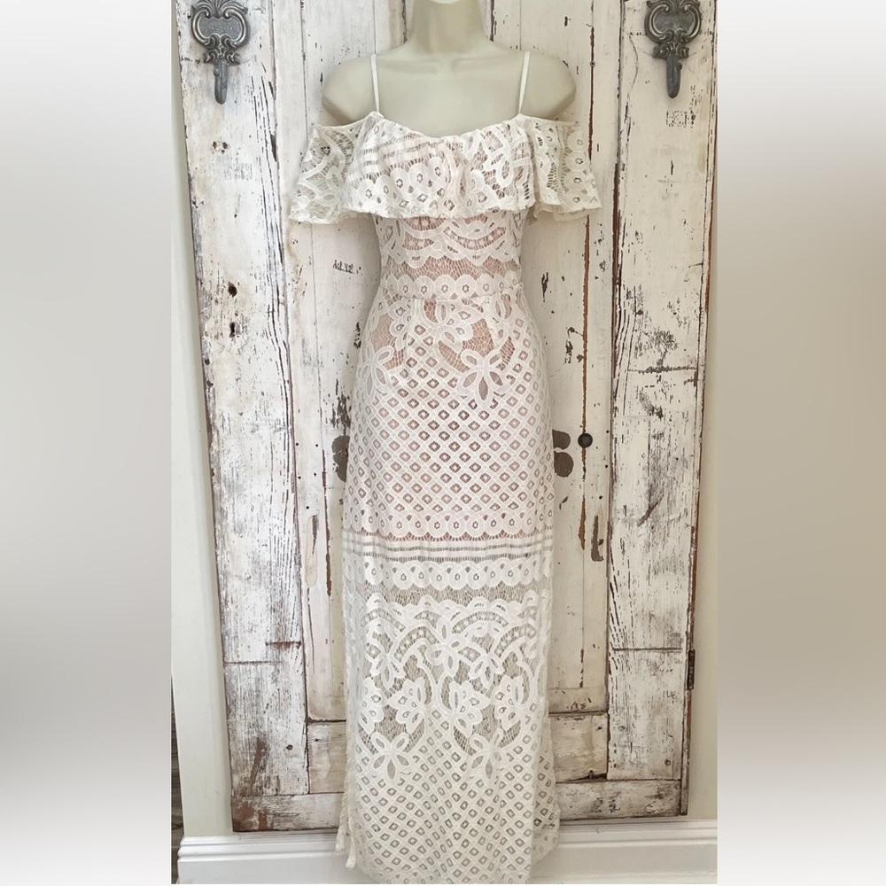 Haute Monde White Lace Off Shoulder Dress M